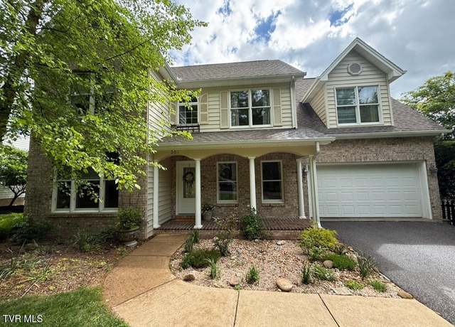 Property at 309 Church St, Abingdon, VA 24210, 3 beds, 2.5 baths