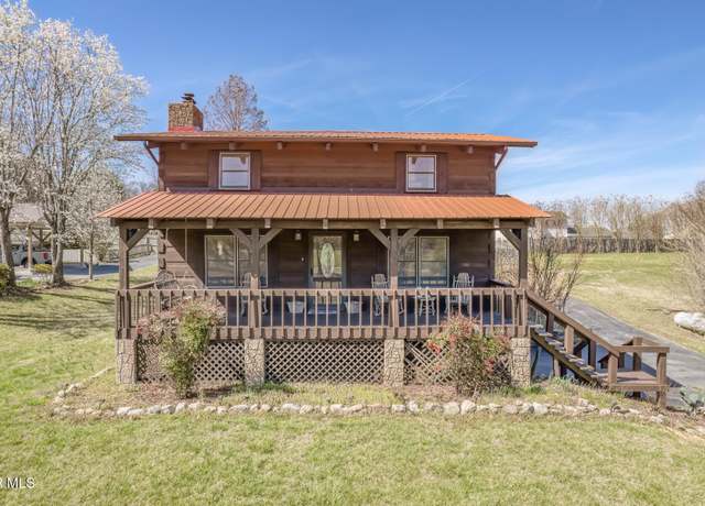 Property at 313 Max Jett Rd, Johnson City, TN 37601, 3 beds, 2.5 baths