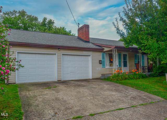 Property at 2165 Steadman St, Kingsport, TN 37664, 3 beds, 1 bath