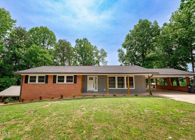 Property at 1236 Nassau Dr, Kingsport, TN 37660, 4 beds, 3 baths