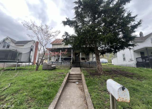 Property at 912 Main St, Saltville, VA 24370, 3 beds, 1 bath
