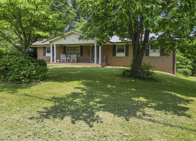 Property at 1802 Brentwood Dr, Greeneville, TN 37743, 5 beds, 3 baths