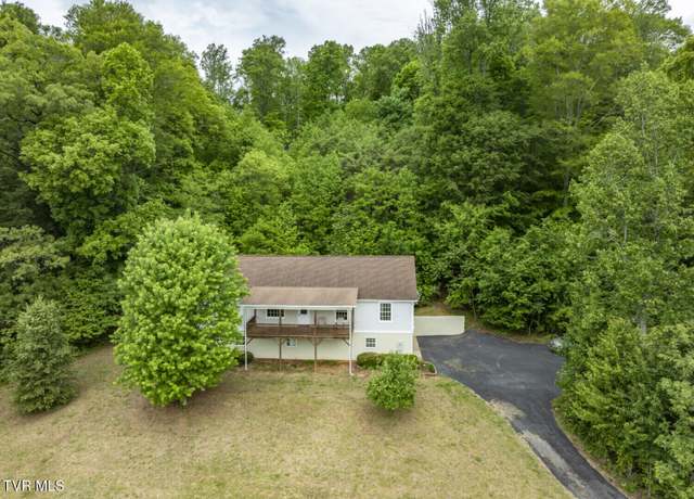 Property at 465 Bugaboo Springs Rd, Jonesborough, TN 37659, 4 beds, 3 baths