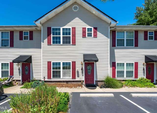Property at 614 Center St #5, Johnson City, TN 37604, 2 beds, 2.5 baths