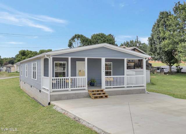 Property at 1024 Walnut Ave, Kingsport, TN 37660, 3 beds, 2 baths