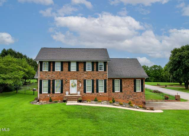 Property at 735 Redwood Dr, Mount Carmel, TN 37645, 5 beds, 3.5 baths