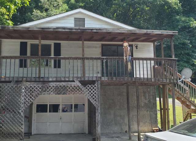 Property at 1165 Bloomingdale Pike Pike, Kingsport, TN 37660, 2 beds, 1 bath