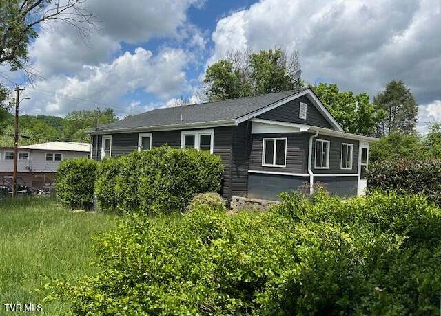 Property at 1523 6th Street Ext, Bristol, TN 37620, 2 beds, 1 bath