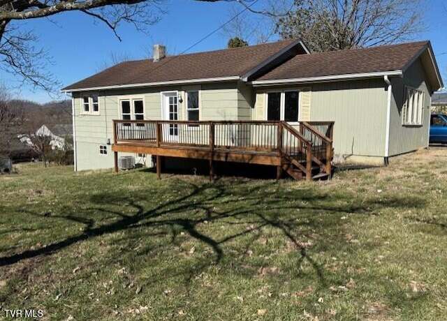 Property at 2021 Windsor Ave, Bristol, TN 37620, 2 beds, 2 baths