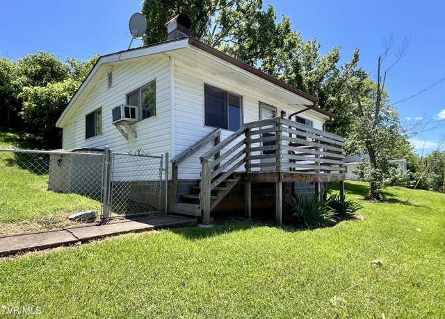 Property at 318 Leonard St, Greeneville, TN 37745, 2 beds, 1 bath