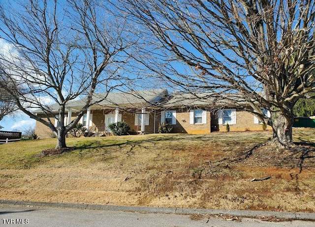 Property at 135 Dover Ln, Bristol, TN 37620, 3 beds, 3 baths