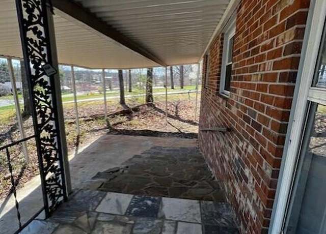 Property at 380 Beulah Church Dr, Kingsport, TN 37663, 3 beds, 2 baths