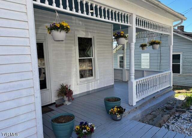 Property at 911 Russell St, Bristol, VA 24201, 3 beds, 2 baths