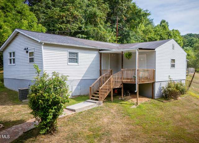Property at 462 Red Cedar Branch Rd, Kingsport, TN 37664, 4 beds, 2 baths