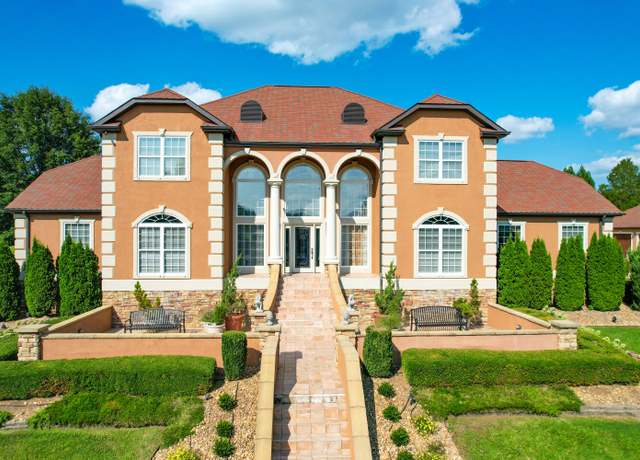 Property at 124 Cross Community Rd, Bristol, TN 37620, 6 beds, 7.5 baths