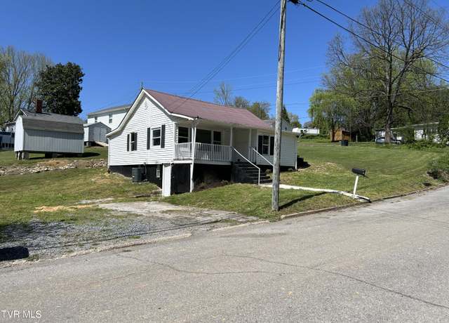 Property at 211 Locust St, Greeneville, TN 37745, 3 beds, 1 bath