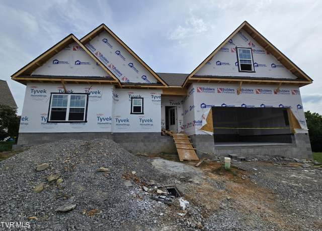 Property at 1616 Maple Ridge Ct, Kingsport, TN 37664, 3 beds, 3 baths