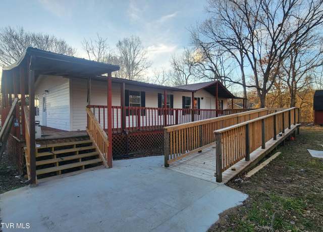Property at 4222 Sullivan Gardens Dr, Kingsport, TN 37660, 3 beds, 2 baths