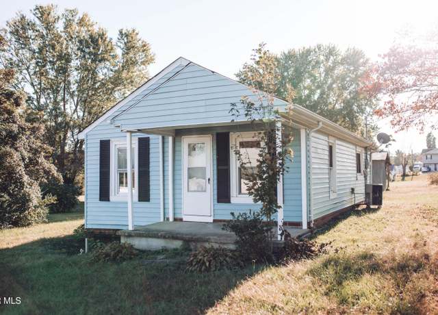 Property at 207 Dover Ave, Mount Carmel, TN 37645, 2 beds, 1 bath