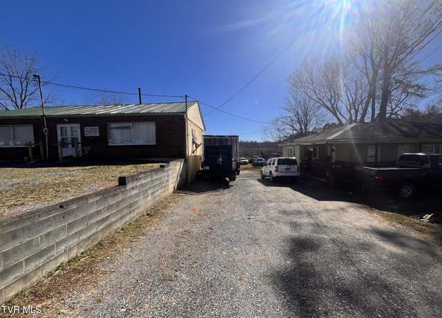 Property at 3573 W Market St St, Johnson City, TN 37604, 2 beds, 1 bath