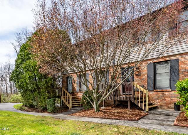 Property at 2205 Greenbriar Cir #1, Johnson City, TN 37601, 3 beds, 2.5 baths