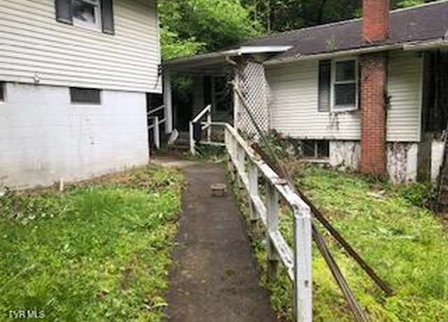 Property at 2493 Dickenson Hwy, Clintwood, VA 24228, 2 beds, 1 bath