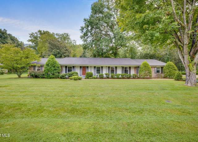 Property at 2052 Canterbury Rd, Kingsport, TN 37660, 4 beds, 2.5 baths