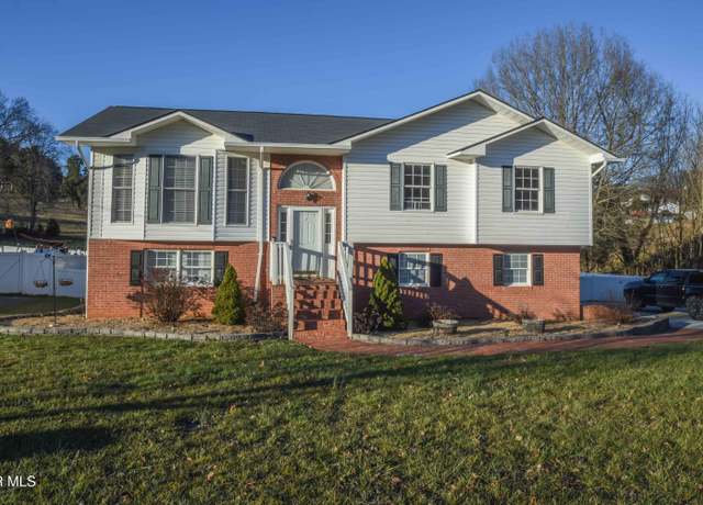 Property at 104 Mountain View Dr, Mount Carmel, TN 37645, 3 beds, 2.5 baths