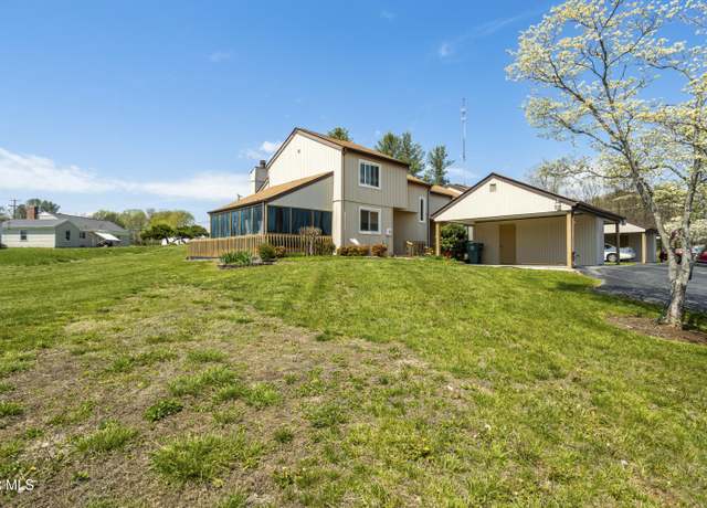Property at 1023 Pebble Dr Dr, Bristol, VA 24201, 3 beds, 2 baths