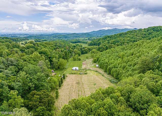 Property at 30249 Government Rd, Damascus, VA 24236, 1 bed, 1 bath