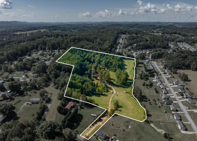 Property at 725 Hammond Ave, Mount Carmel, TN 37645