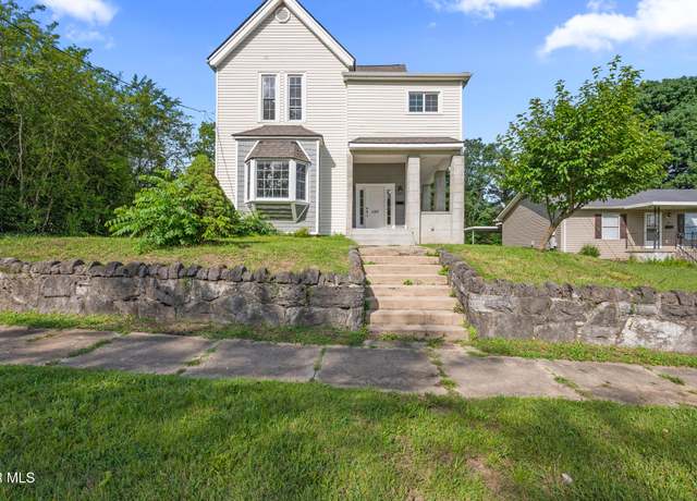 Property at 409 Pennsylvania Ave, Bristol, TN 37620, 3 beds, 3.5 baths