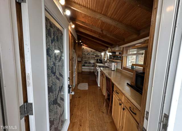 Property at 949 Browns Chapel Rd, Parrottsville, TN 37843, 1 bed, 1 bath
