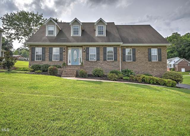 Property at 307 Hunters Crossing Ln, Kingsport, TN 37664, 3 beds, 2.5 baths