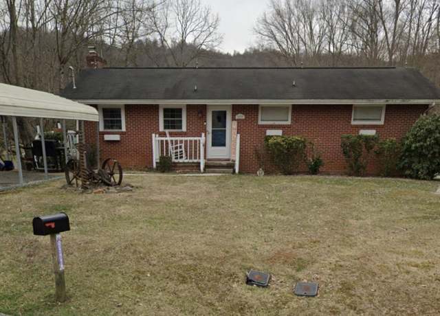 Property at 5355 Bloomingdale Rd, Blountville, TN 37617, 4 beds, 2 baths