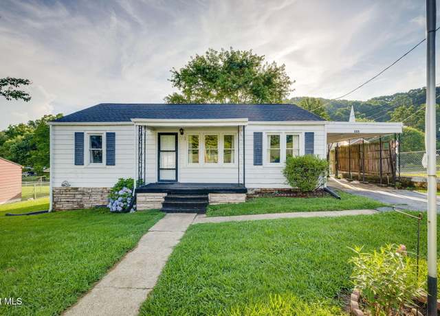 Property at 449 Independence Dr, Kingsport, TN 37660, 3 beds, 1 bath
