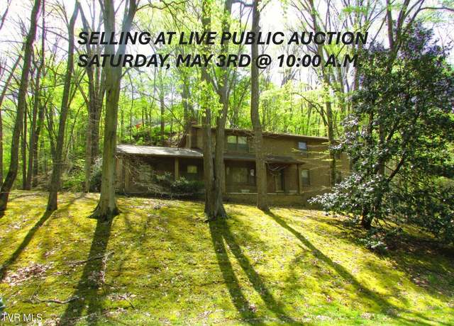 Property at 732 Woodgreen Ln, Kingsport, TN 37660, 4 beds, 2.5 baths