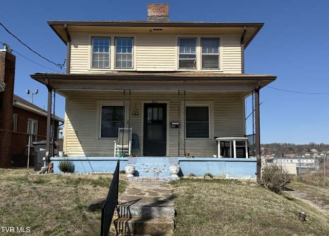 Property at 943 Shelby St, Bristol, TN 37620, 3 beds, 1 bath