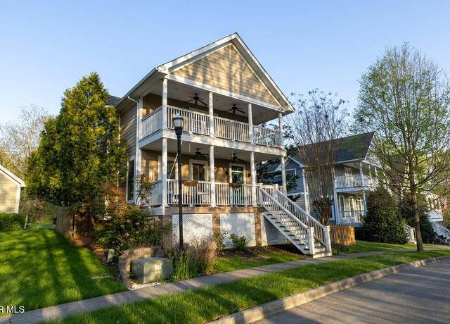 Property at 42 New Halifax St, Jonesborough, TN 37659, 3 beds, 2.5 baths