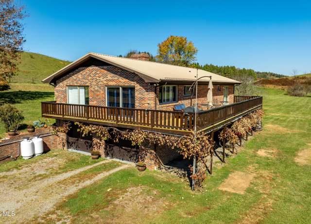 Property at 274 Rambo Rd, Mountain City, TN 37683, 5 beds, 3 baths