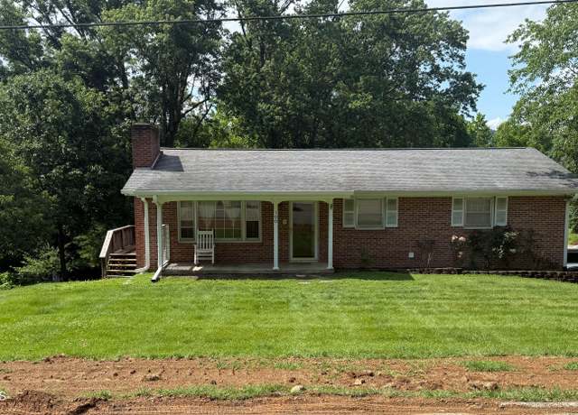Property at 100 Cedarbrook Cir, Bristol, TN 37620, 3 beds, 1.5 baths