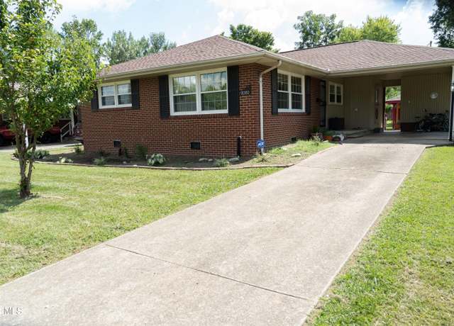 Property at 2020 Hermitage Dr, Kingsport, TN 37664, 3 beds, 1.5 baths