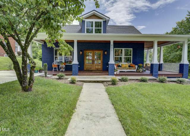 Property at 801 Watauga St, Kingsport, TN 37660, 3 beds, 2.5 baths