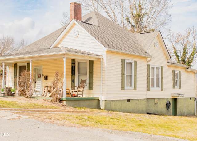 Property at 171 Church St, Jellico, TN 37762, 3 beds, 2 baths