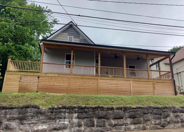 Property at 616 6th St, Bristol, TN 37620, 4 beds, 1 bath