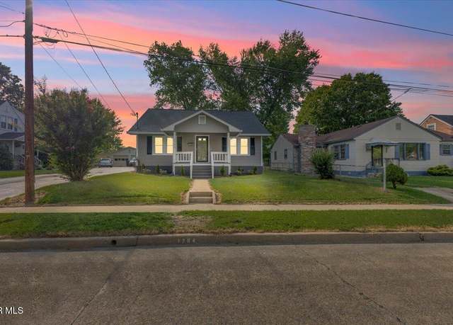 Property at 1764 Jefferson Ave, Kingsport, TN 37664, 4 beds, 2.5 baths