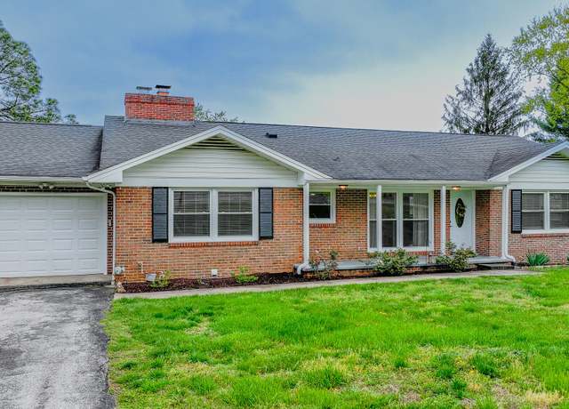 Property at 301 Eastley Rd, Kingsport, TN 37660, 3 beds, 3 baths