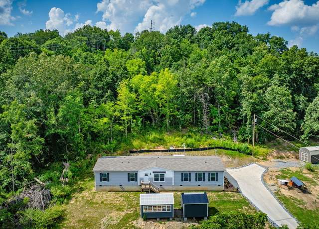 Property at 1400 Stoneybrook Dr, Johnson City, TN 37601, 5 beds, 3 baths