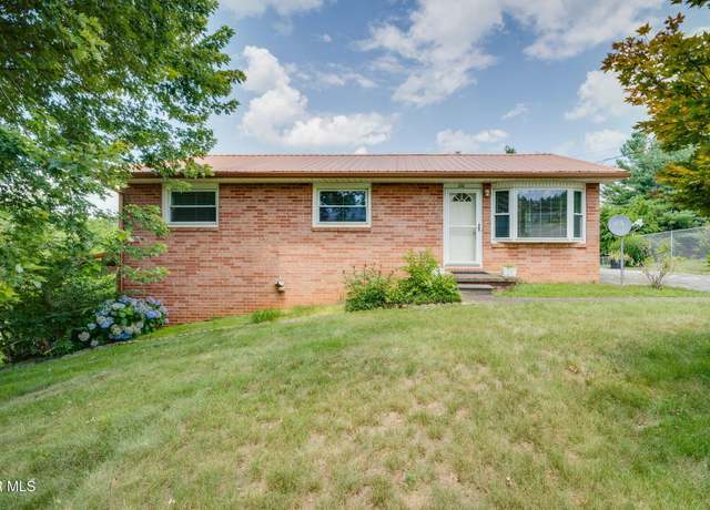Property at 210 Green Valley Dr, Johnson City, TN 37601, 3 beds, 2 baths