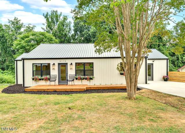 Property at 4170 Skyland Dr, Kingsport, TN 37664, 4 beds, 2 baths